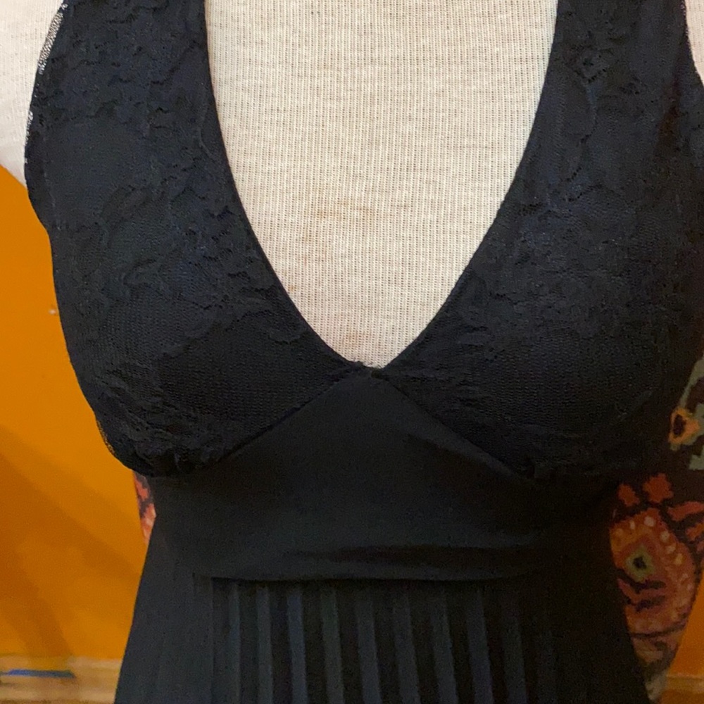 5/8 for $25 Taboo Black Halter Top Dress Small - Picture 5 of 9